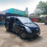 Hyundai H1 full size van with 7 passengers setup for average luggage