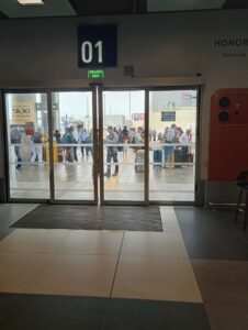 Meeting location for domestic arrivals at jorge chavez international airport