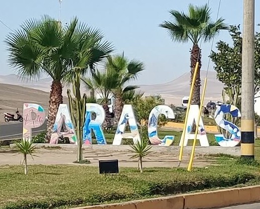 Paracas city limits sign where tourists can take memoreable photos